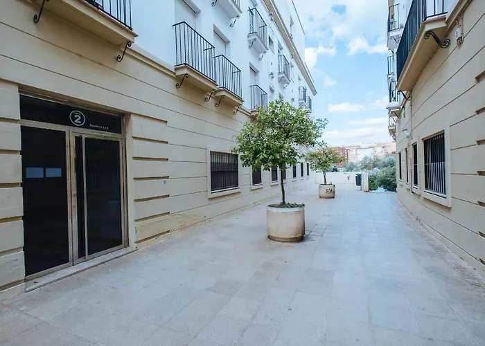 Magno Paseo De La O - Private Parking Included شقة